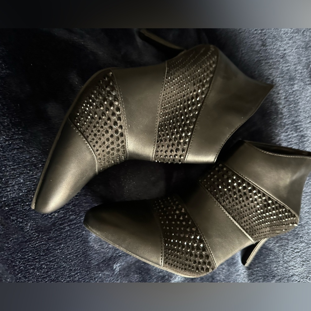 Impo black sparky booties Size 7 1/2  Never been worn🖤 - Picture 10 of 15
